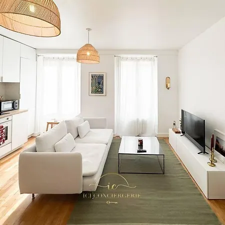 Le Petit Saint Louis Апартаменты *